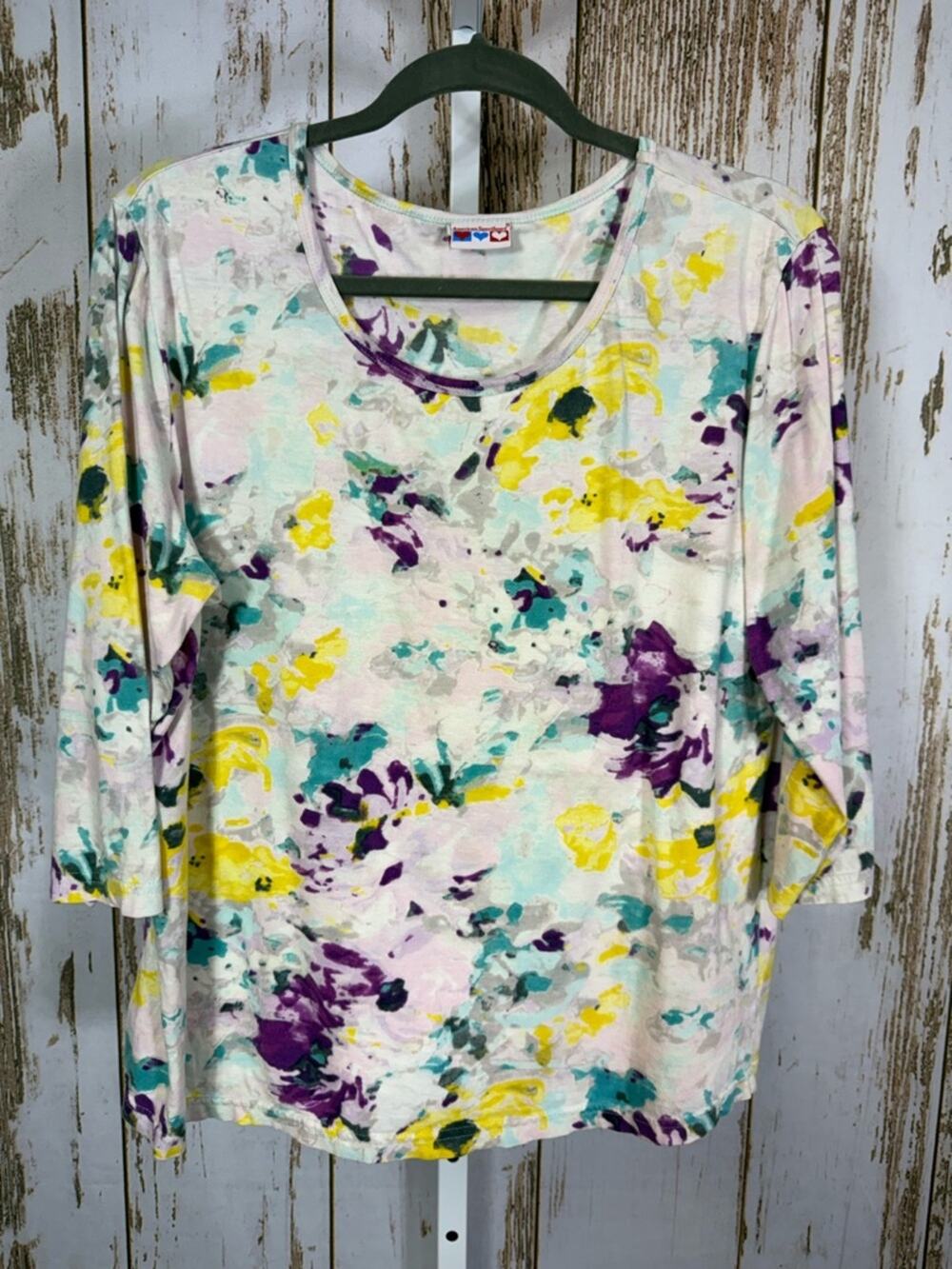 American Sweetheart, Long Sleeve Colorful Floral Brushstroke Tee,  Size Large.